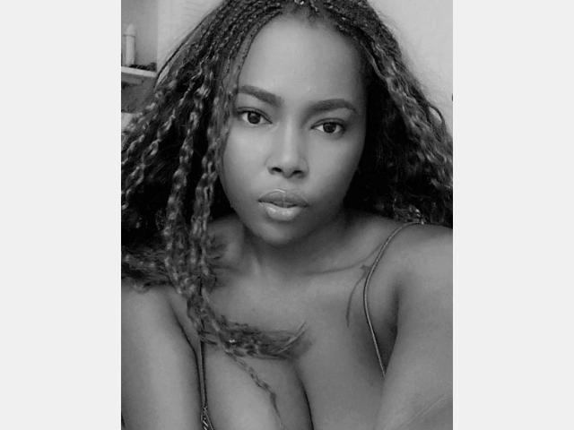 EmiraHot - Sexe cam en vivo - 10132135