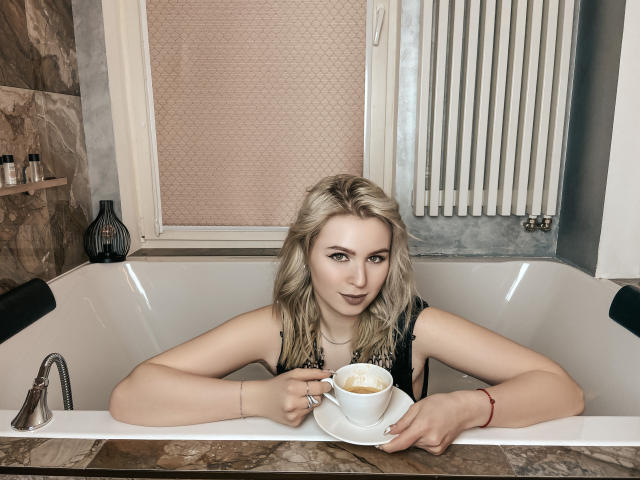 KRISSIYOUNG - Sexe cam en vivo - 10134651