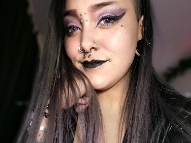 MistressMeykko - Live Sex Cam - 10137275