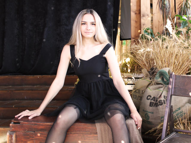 ChristalBlanken - Live sex cam - 10171387