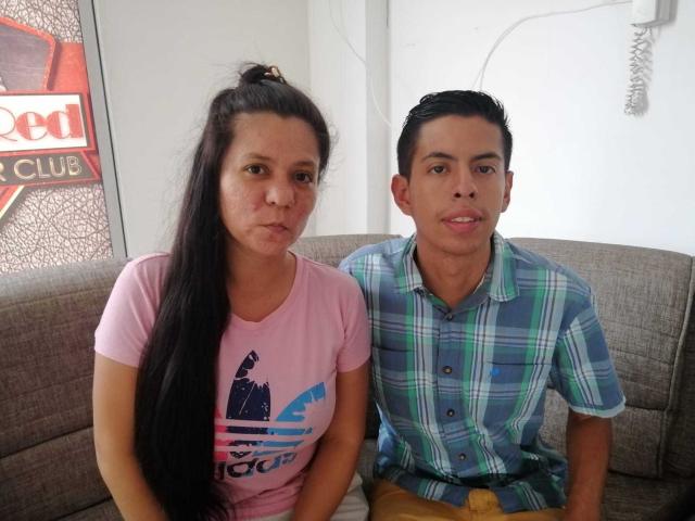 DaniaAndJoshx - Sexe cam en vivo - 10179151