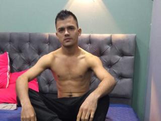 AndresTomson - Live sex cam - 10195115