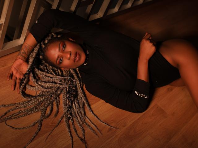 ScarlettFearless - Porno na żywo i seks kamera - 10199063