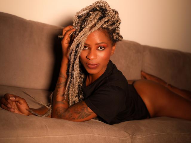 ScarlettFearless - Élő pornó és szexkamera - 10199075