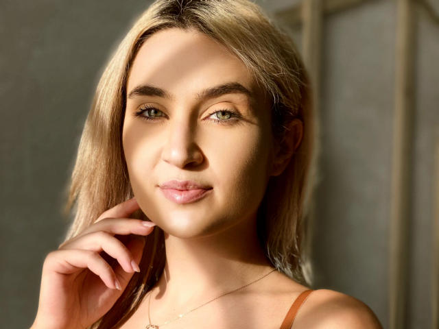 TiaSilk - Sexe cam en vivo - 10216427