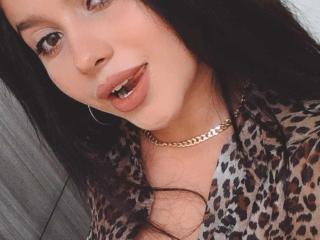 MelanyWhite - Live porn &amp; sex cam - 10228431