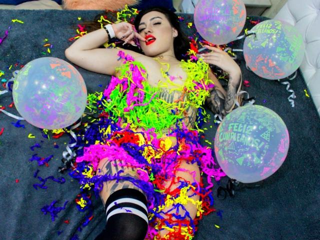 AngelinaBeckam - Sexe cam en vivo - 10231591