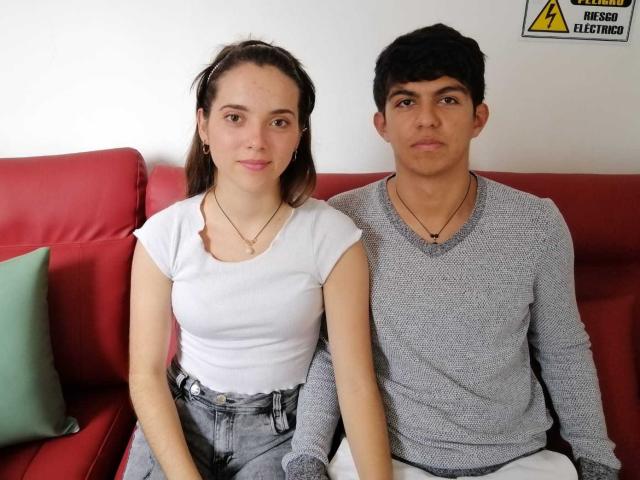 KelliAndDarwinx - Live sexe cam - 10241943