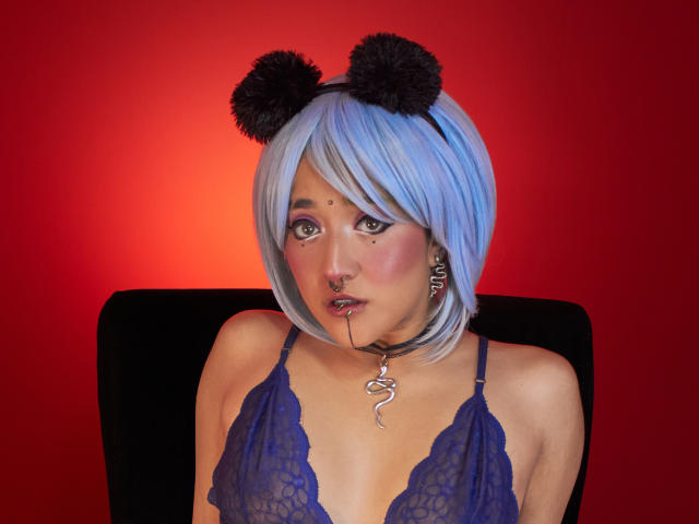 SalomePrince - Élő pornó és szexkamera - 10253387