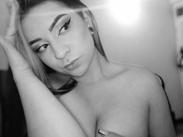 ZoeThompson - Live porn &amp; sex cam - 10287227