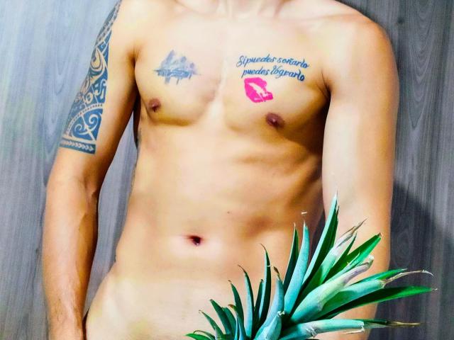 MeganYMax - Sexe cam en vivo - 10300783