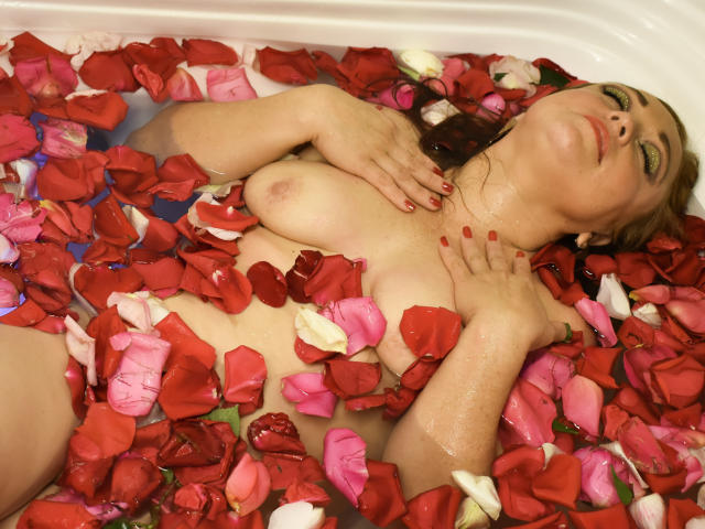 EmmaCollinns - Live porn &amp; sex cam - 10301491