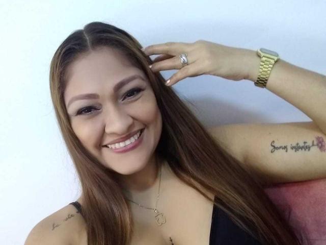 EmmaWong - Live sexe cam - 10304439