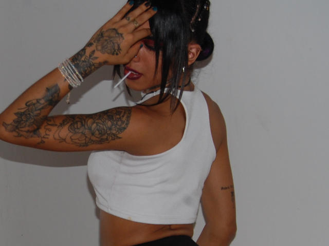 LatinShannelTs - Sexe cam en vivo - 10326303