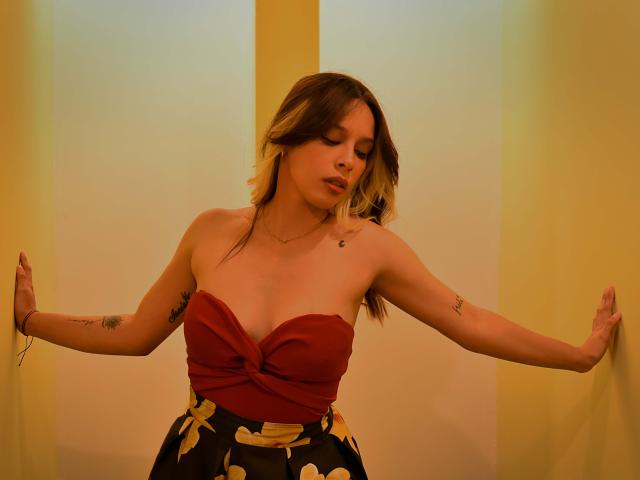 ValentinaSwift - Sexe cam en vivo - 10331355