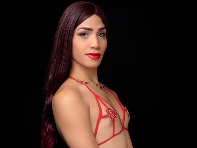 LaraUribe - Sexe cam en vivo - 10331715