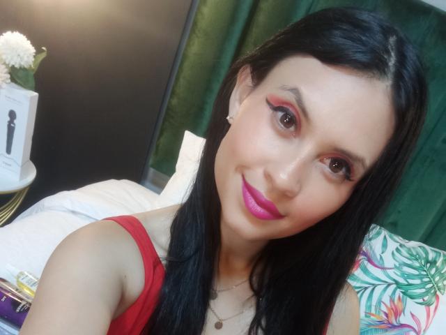 KylieAllen - Live sex cam - 10359043