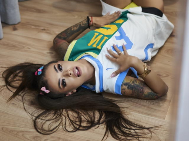 AliceGoldenX - Sexe cam en vivo - 10363355