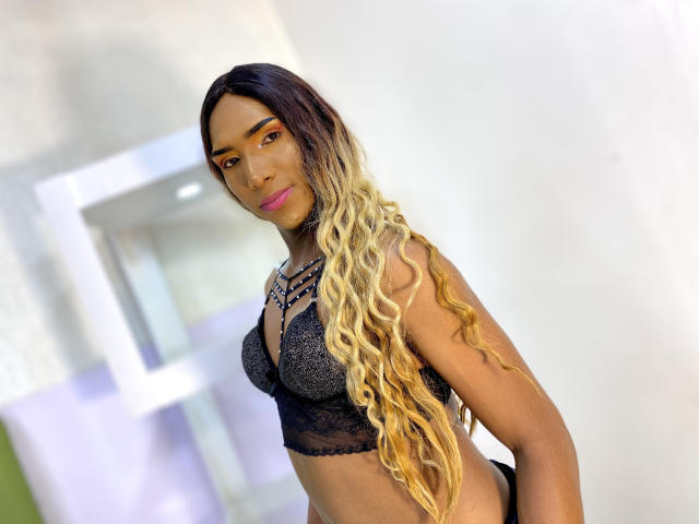 SophiaSweetyX - Live sexe cam - 10387663
