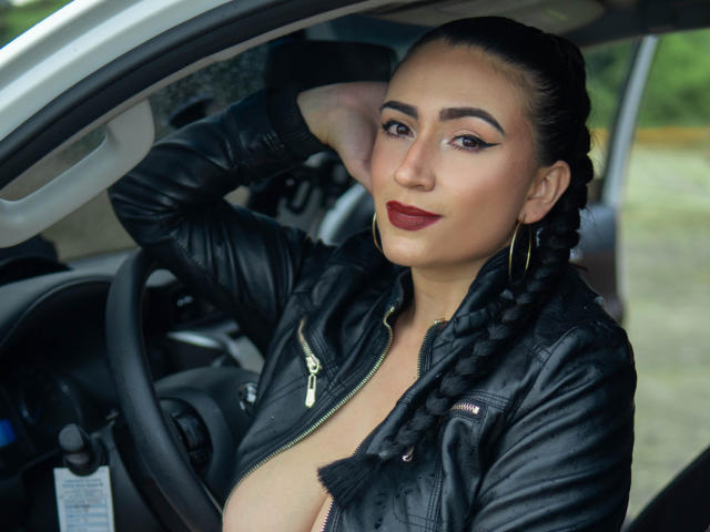 YessikaWllard - сексуальная веб-камера в реальном времени - 10388011