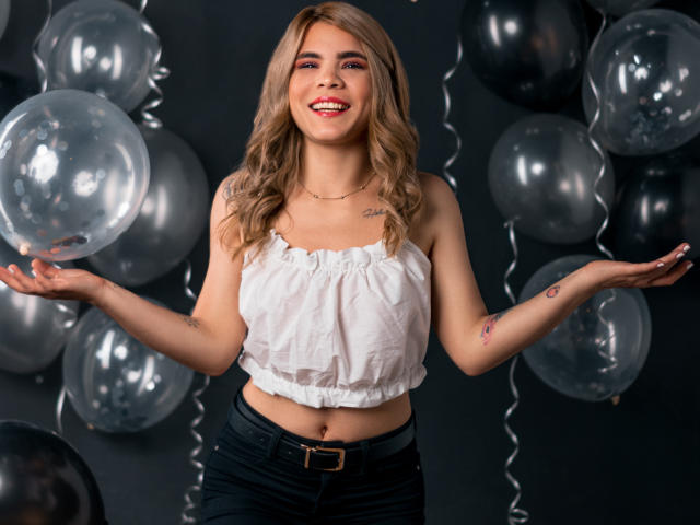 LiaBenson - Live sex cam - 10395115