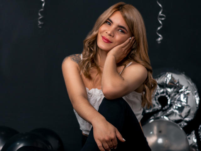 LiaBenson - Live porn &amp; sex cam - 10395123