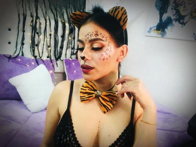 MiaSpencer - Live Sex Cam - 10418755