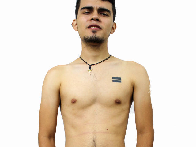 LoganSamuels - Sexe cam en vivo - 10420631