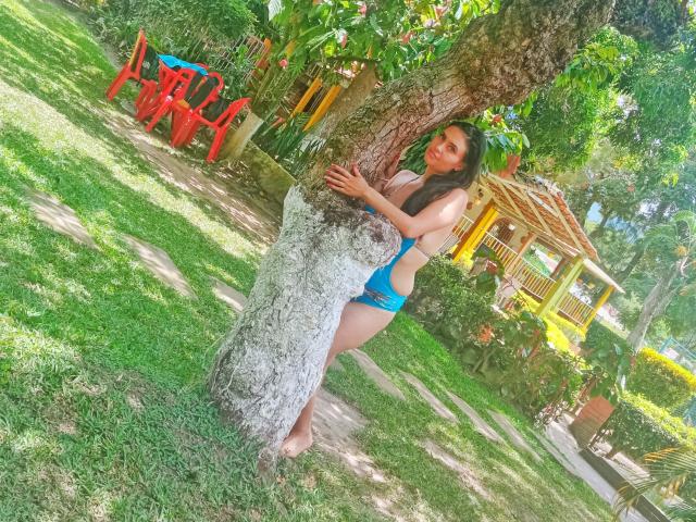 KylieAllen - Live sex cam - 10421787