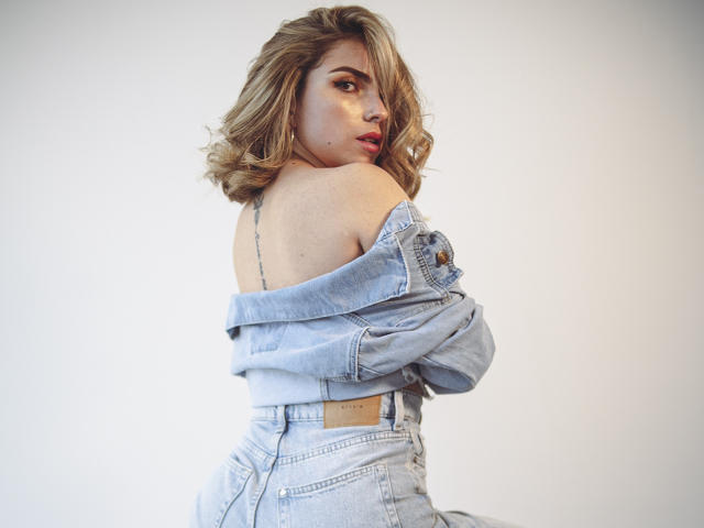 MiaRosee - Live sex cam - 10448679