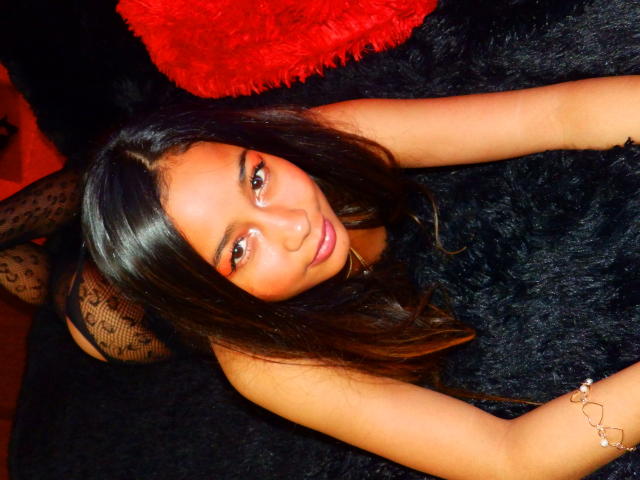 EmmaMuller - Sexe cam en vivo - 10475247