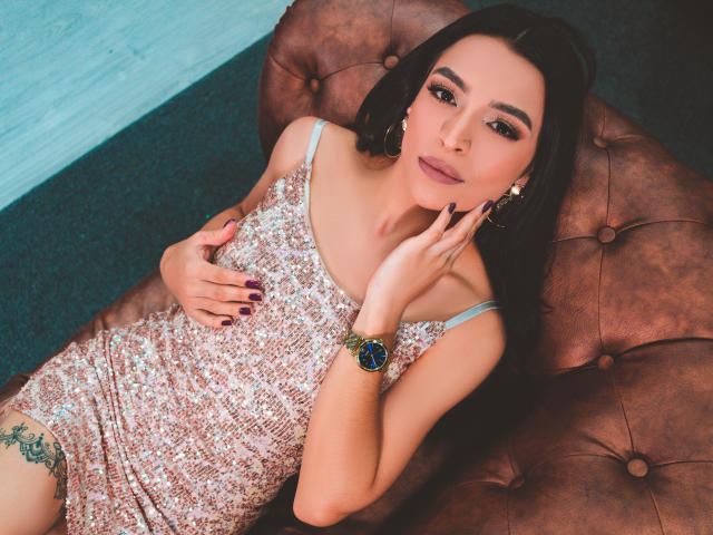 SaraSitone - ライブポルノ&amp;セックスカム - 10483647