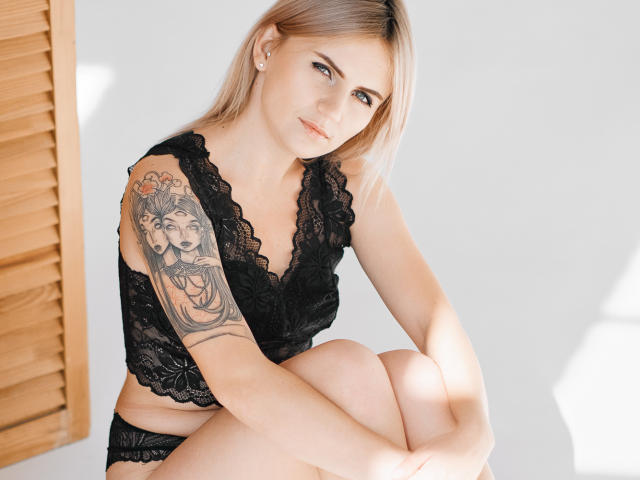 FriyaNight - Live porn &amp; sex cam - 10489923