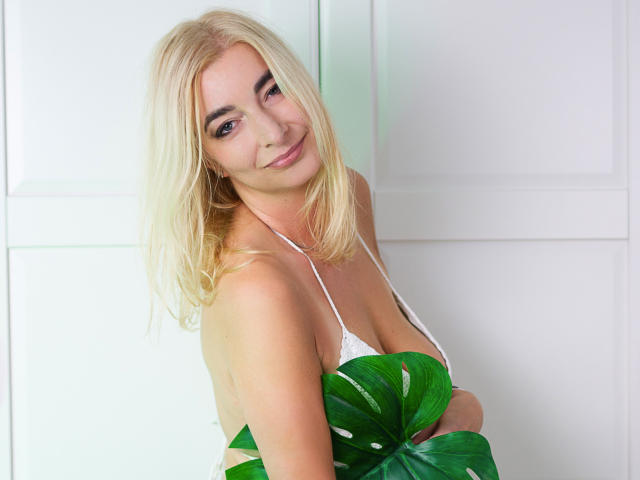 SusanneBeauty - Sexe cam en vivo - 10499083