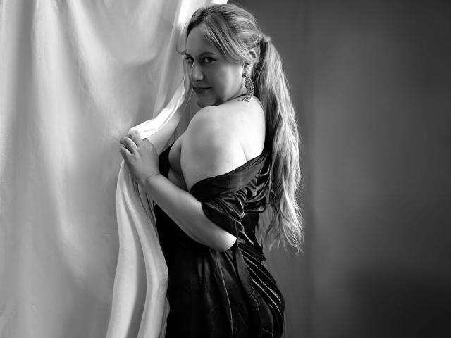 AimeePeler - Sexe cam en vivo - 10512135