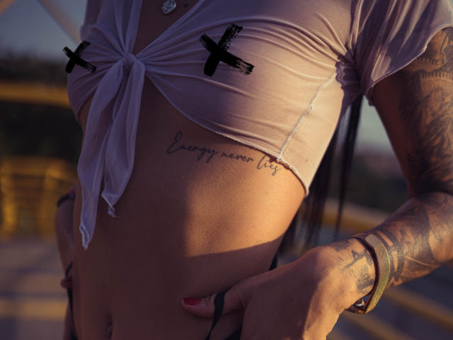 SophiaNakamura - Sexe cam en vivo - 10517243