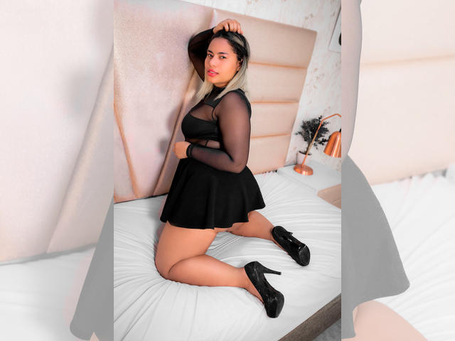 KarinaWillis - Live sex cam - 10580679