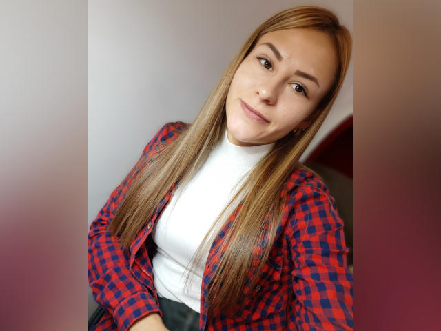 LuxeNaely - Live sex cam - 10598339