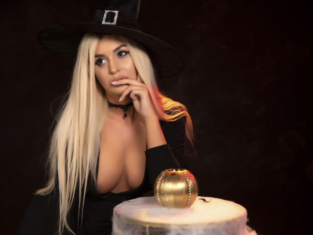 AttractiveReese - Camera khiêu dâm &amp; quyến rũ trực tiếp - 10607483