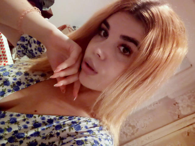 CarrineBlue - Sexe cam en vivo - 10609591