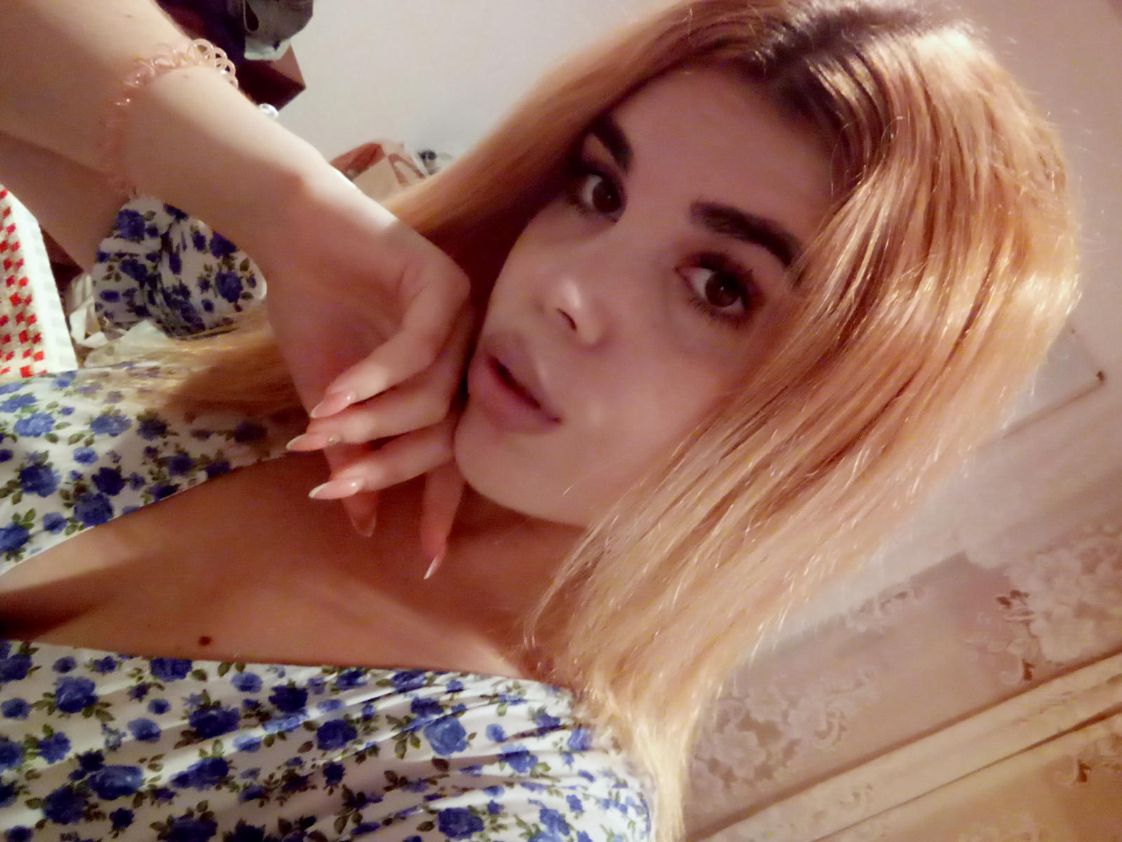 CarrineBlue - Live sex cam - 10609591