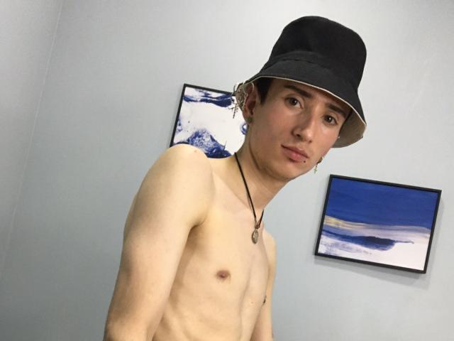 DominikHot - Live sex cam - 10612219