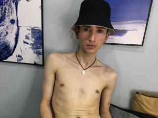 DominikHot - Live sex cam - 10612223