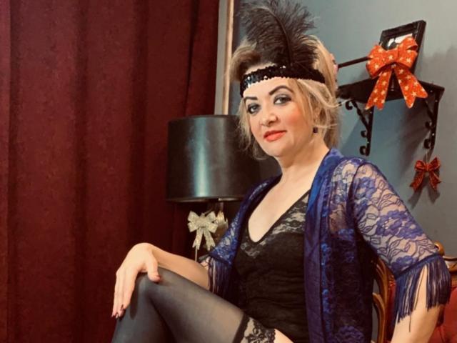 IvanaCharm - Live sexe cam - 10613223