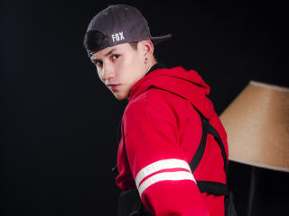 JeanKarloLeone - Live sex cam - 10613447