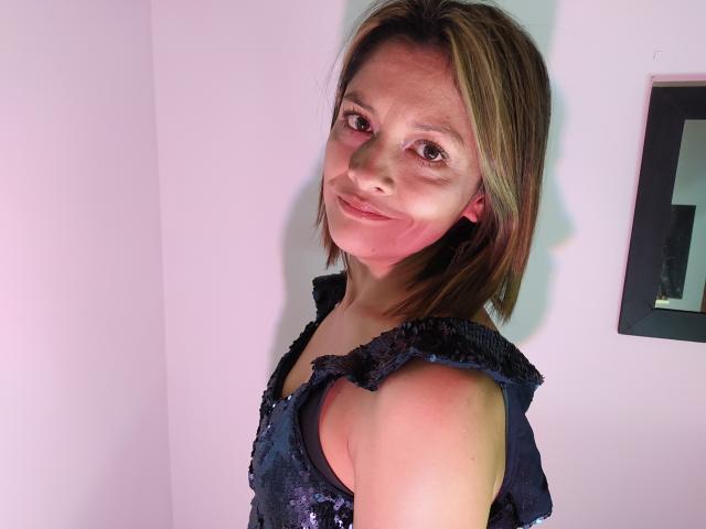 EmelyFisher - Sexe cam en vivo - 10613847