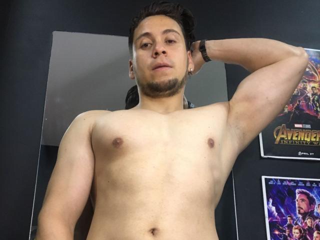CornelioHot - Sexe cam en vivo - 10617663