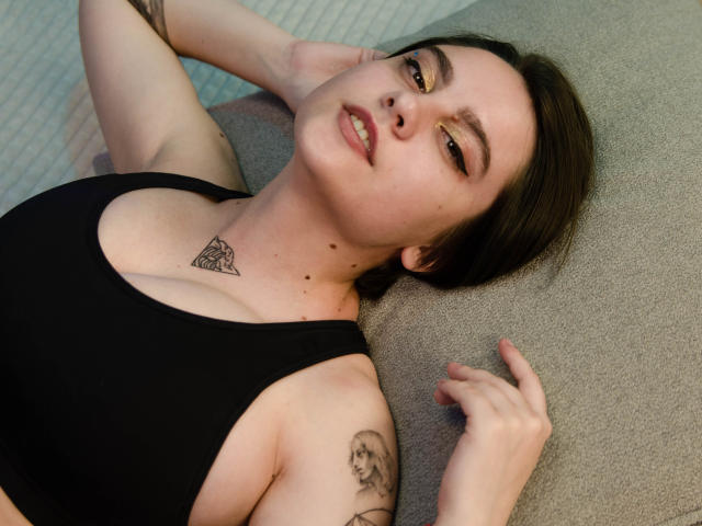 WendyCartier - Live sex cam - 10625679