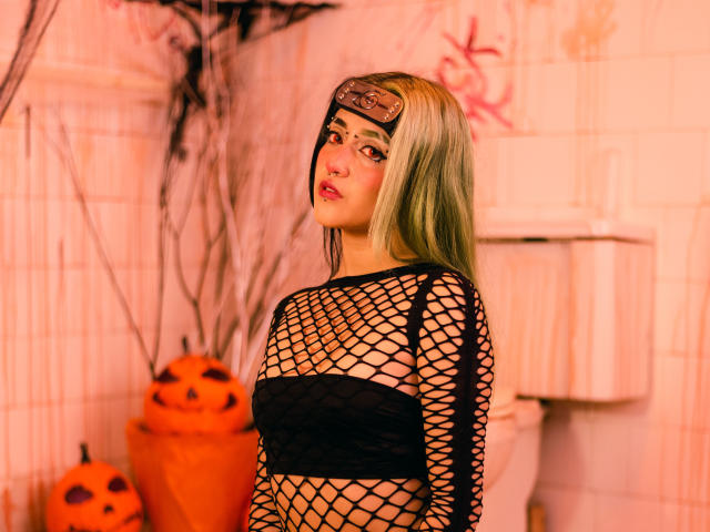 SalomePrince - Live porn &amp; sex cam - 10647751