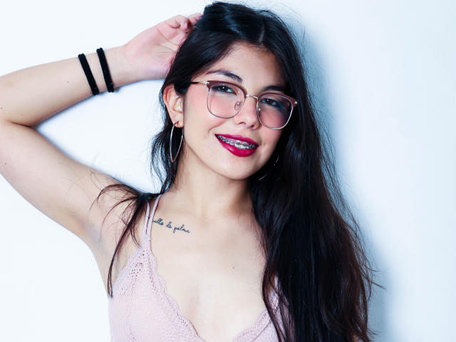 LucyMon - Live sex cam - 10650947